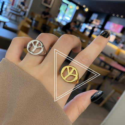 Fashion Girl Ring Heteromorphic Peace Ring